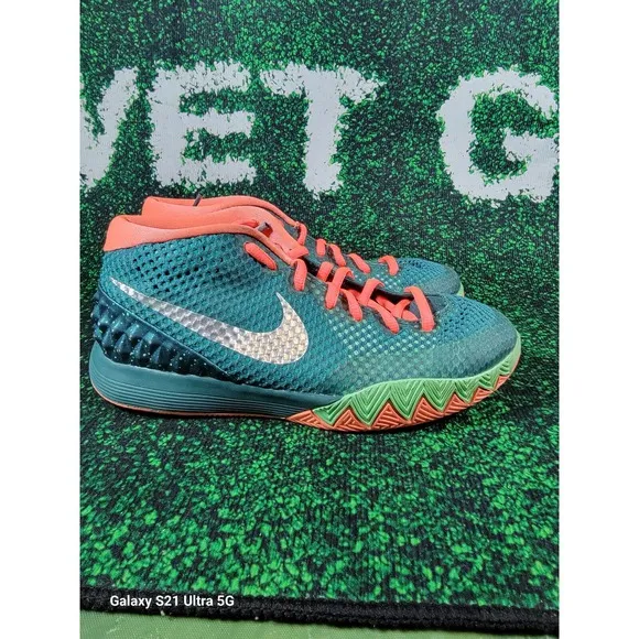 Nike Kyrie Irving 1 Venus FlyTrap Shoes - 6Y Youth Boys 3 Green 717219-313