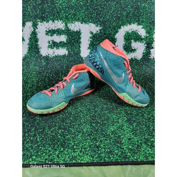 Nike Kyrie Irving 1 Venus FlyTrap Shoes - 6Y Youth Boys 3 Green 717219-313