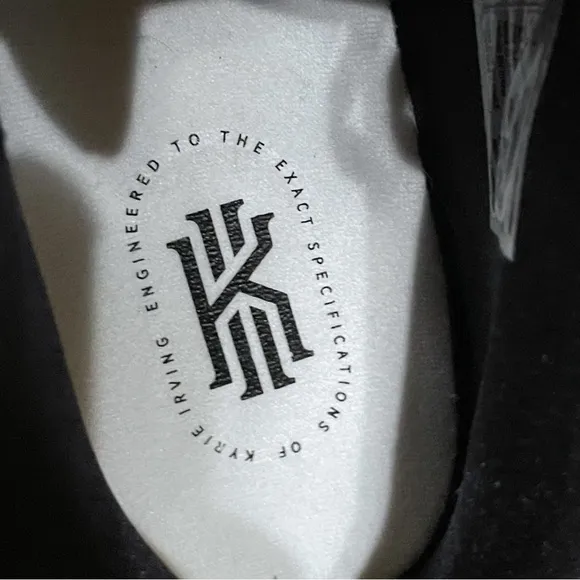 Nike Kyrie Low 2 TB 'White Black' CN9827-108 Men’s Size 16 Very Nice Condition