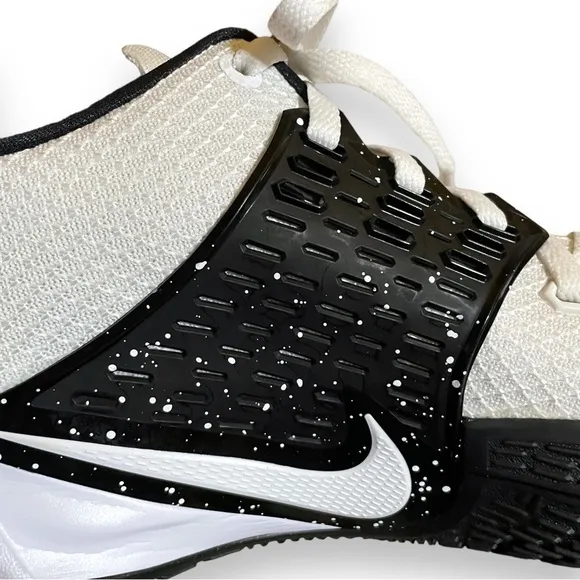 Nike Kyrie Low 2 TB 'White Black' CN9827-108 Men’s Size 16 Very Nice Condition