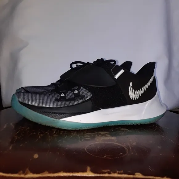 Nike Kyrie Low 3 'Moon' Black/Blue CJ1286-001 Basketball Shoes Men's Size 9
