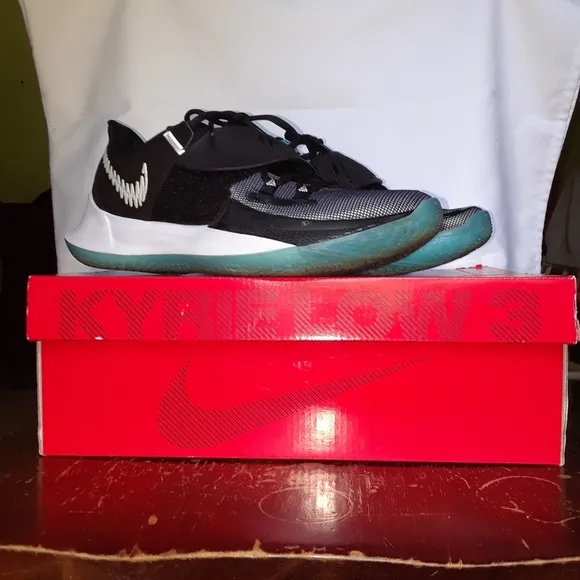 Nike Kyrie Low 3 'Moon' Black/Blue CJ1286-001 Basketball Shoes Men's Size 9