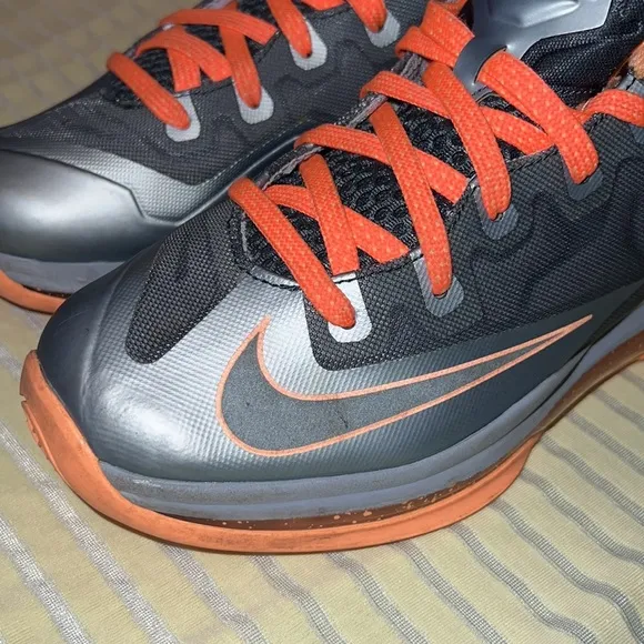 Nike LEBRON 11 Low GS 'Magnet Grey' Shoes Size 5.5 Youth Woman's 7.5
