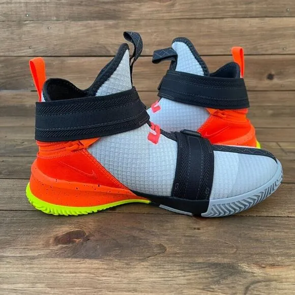NIKE Lebron Soldier 13 FlyEase GS CJ1317-066 Grey/Orange 5Y Women 6.5 Basketball