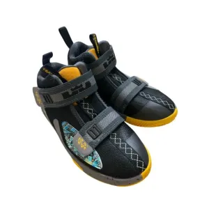 Nike LeBron Soldier 13 (GS) Black Gunsmoke University Gold AR7585-070 Sz 12.5 C