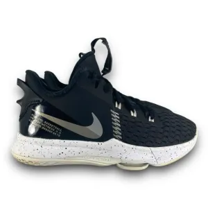Nike LeBron Witness 5 Sneakers CT4629 001 Athletic Shoes Black Youth 6 Women 7.5
