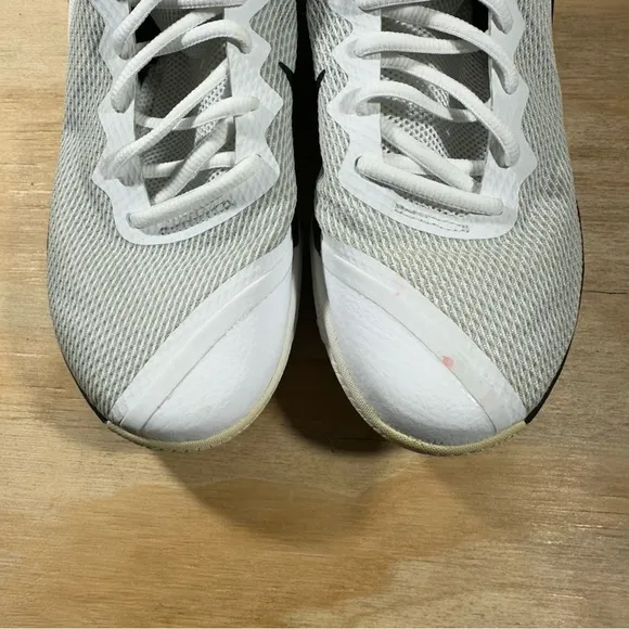 Nike LeBron Witness II Shoes Men’s Size 8.5