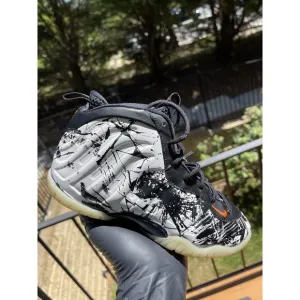 Nike Little Posite One GS “Shattered Backboard” Size 2.5Y 723946-011