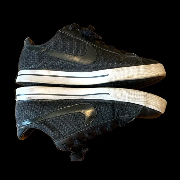 Nike Low Top Sneakers