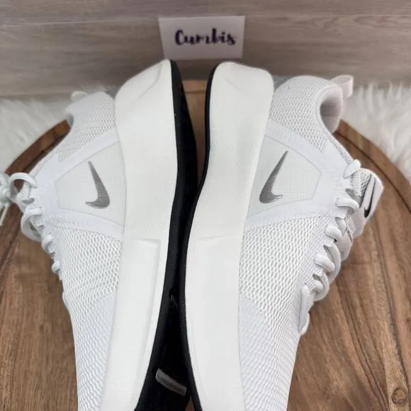 Nike Mc Trainer 3 PRM Women's Size 10 White/Silver Athletic Shoes FZ2112 101