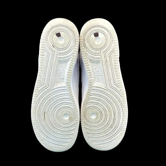 Nike Men's Air Force One CW2288-111 '07 Low Triple White Shoe Sneakers Sz 12