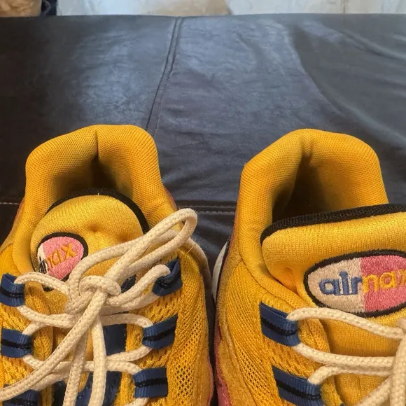 Nike Mens Air Max 95 Running Shoes Sz:12 Yellow Pink CZ9170-700 Low Top Lace Up