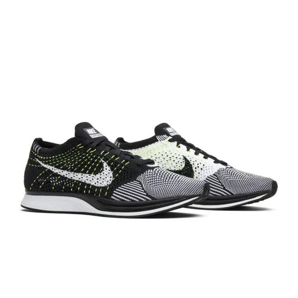 Nike Men's Black and Gray Flyknit Shoes