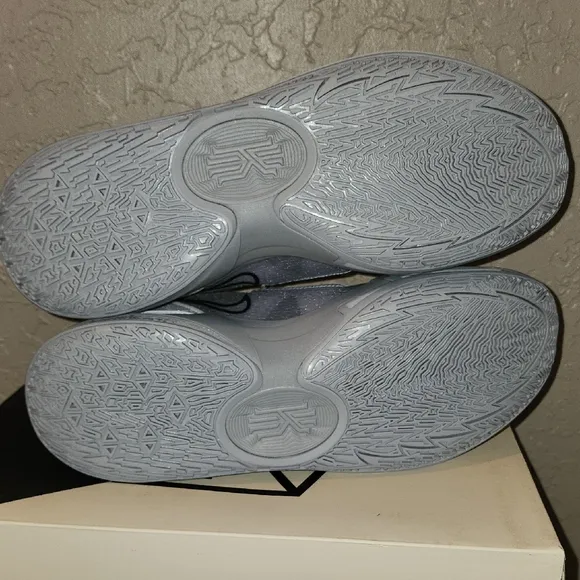 Nike Men's Kyrie Low 5TB PROMO