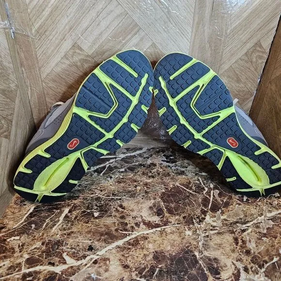 Nike men's Lunarfly 2 running shoes gray size men 8 women 10.   142