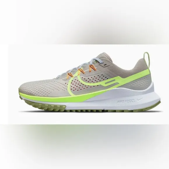 Nike Men’s Pegasus Trail 4 - DJ6158-002 - Size 10.5 - New Open Box