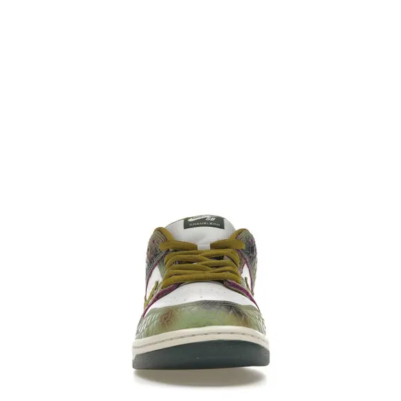 Nike Mens SB Dunk Low Shoes Green Size 9 Size 9