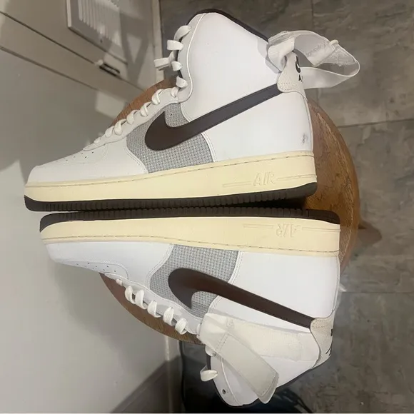 Nike Men's White and Brown High-Top Sneakers Air Force 1