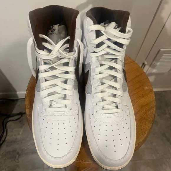 Nike Men's White and Brown High-Top Sneakers Air Force 1