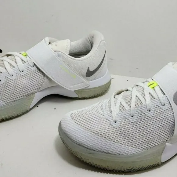 Nike Mens Zoom Live 852421-117 Low Top White Athletic Sneaker Shoes Size 11