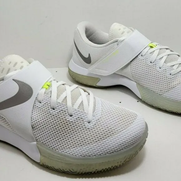 Nike Mens Zoom Live 852421-117 Low Top White Athletic Sneaker Shoes Size 11
