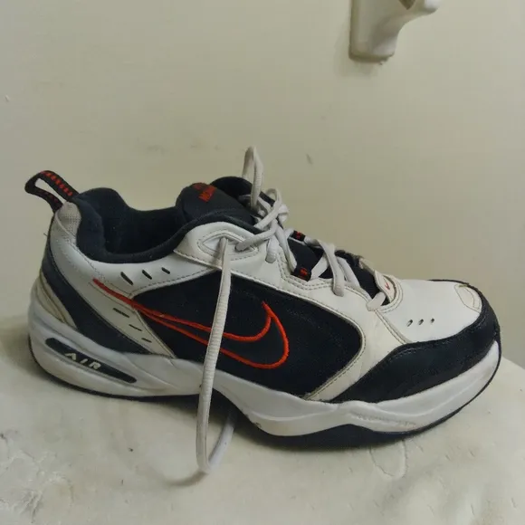 NIKE MONARCH Men's Black and White Air Monarch Shoes Size 10.5 W