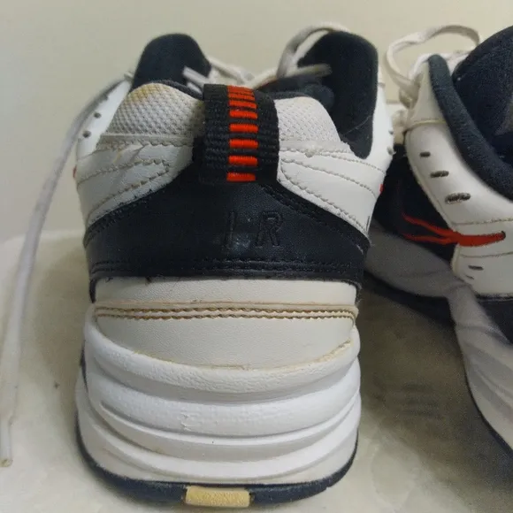 NIKE MONARCH Men's Black and White Air Monarch Shoes Size 10.5 W