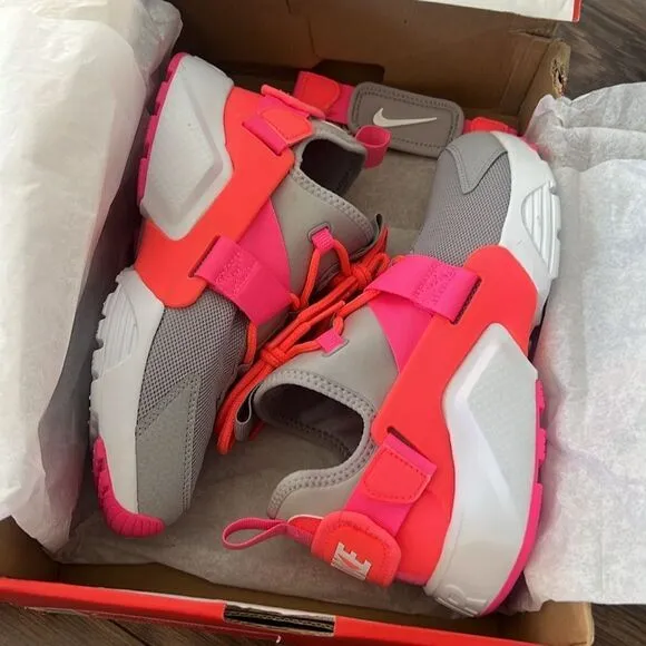 NIKE - Nike Air Huarache City Low