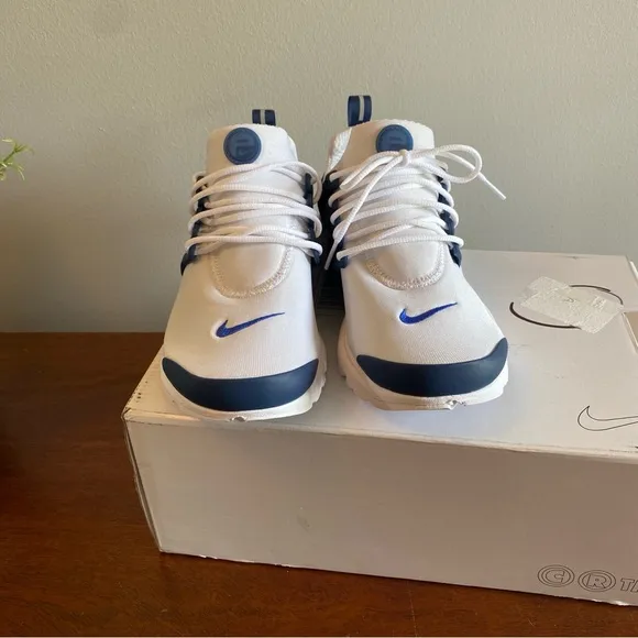 Nike Presto Blue and White NIB Size 8