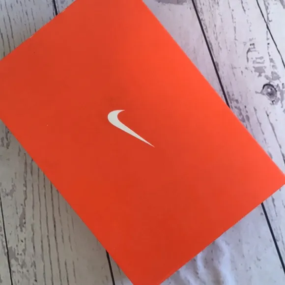 Nike Renew tennis shoes