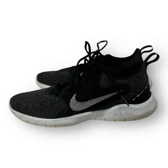 NIKE Revolution 3 Women's Running Shoes 9 Black with Knit Upper