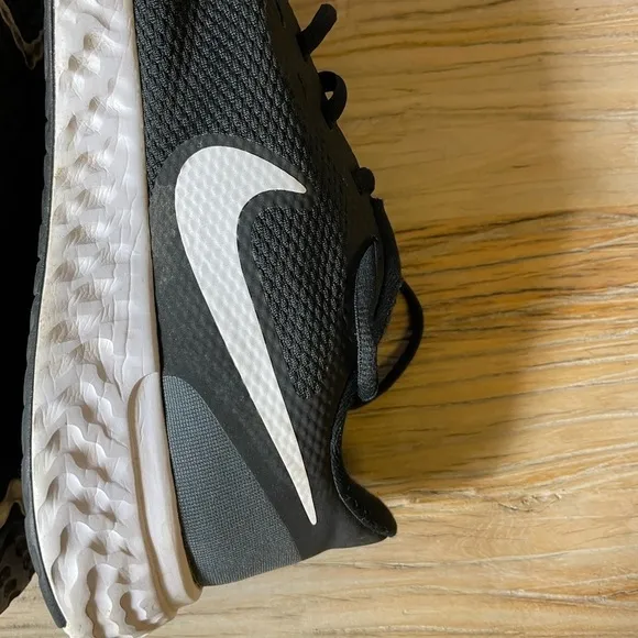 Nike Revolution 5 Anthracite Running Shoes