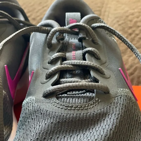 Nike Running Shoes in Grey / Pink, ‘Flex Experience RN9’ — Women’s Size 6.5