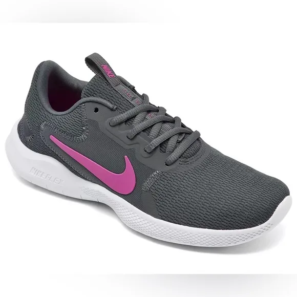 Nike Running Shoes in Grey / Pink, ‘Flex Experience RN9’ — Women’s Size 6.5