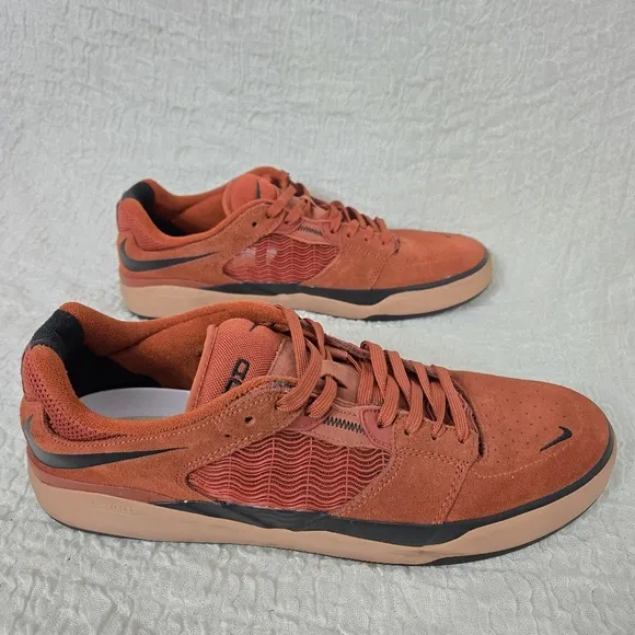 Nike SB Ishod Wair Skateboarding Shoes Suede Low Top Sneakers