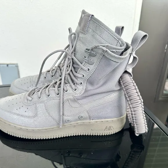 Nike SF Air Force, Men's Gray High-Top Sneakers