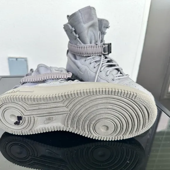 Nike SF Air Force, Men's Gray High-Top Sneakers