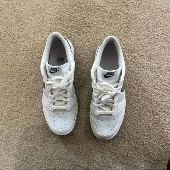 Nike shoes ‘reflective swoosh’ Y6, wmns7.5