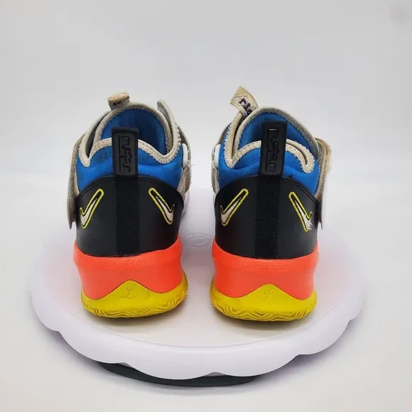 Nike Shoes Youth 6 Women's 7.5 LeBron James Soldier 13 XIII SFG Blue Crimson