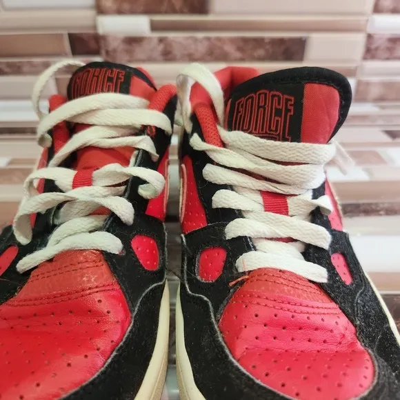 Nike Shoes Youth Size 6Y Son Of Force Red Black Low Top Basketball Sneakers