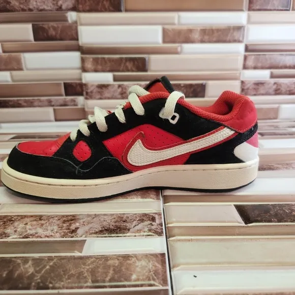 Nike Shoes Youth Size 6Y Son Of Force Red Black Low Top Basketball Sneakers