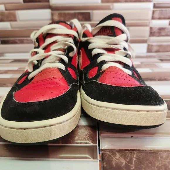 Nike Shoes Youth Size 6Y Son Of Force Red Black Low Top Basketball Sneakers