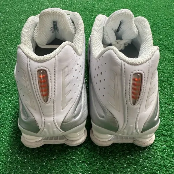 Nike Shox R4 Low Womens Shoes White AR3565-101 VNDS Sz 8.5