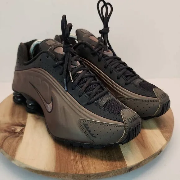 Nike Shox R4 Off Noir Ironstone Womens Size 10
