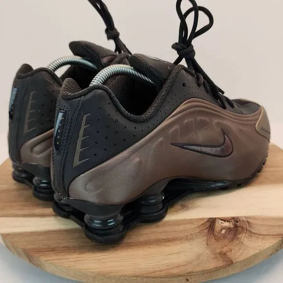 Nike Shox R4 Off Noir Ironstone Womens Size 10