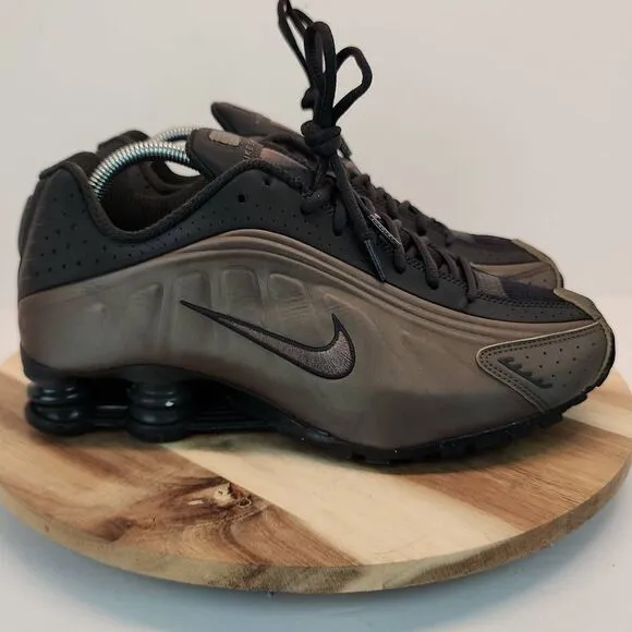 Nike Shox R4 Off Noir Ironstone Womens Size 10