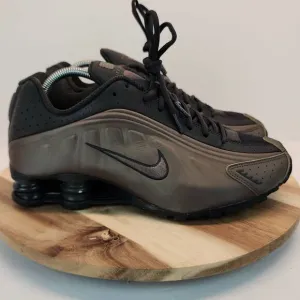 Nike Shox R4 Off Noir Ironstone Womens Size 10