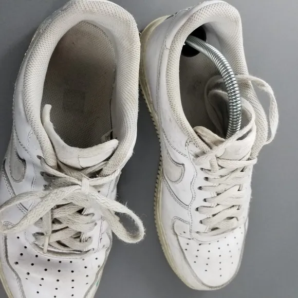 Nike Sz 8.5 Air Force 1 Low Top Mens Triple White Sneaker Shoes 315122-111.