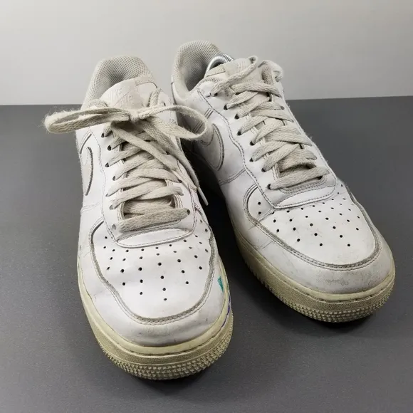 Nike Sz 8.5 Air Force 1 Low Top Mens Triple White Sneaker Shoes 315122-111.