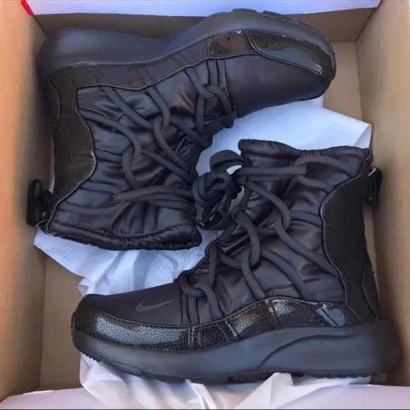 Nike tanjun high rise boots / shoes